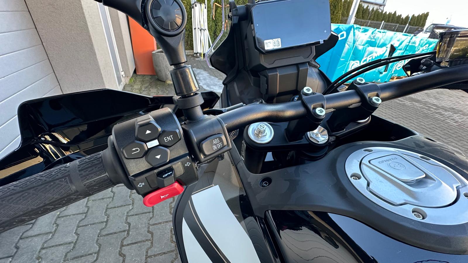 Motocykl CFMOTO 450MT BLACK EDITION (449.5 cc, 44 KM) - obrazek 10
