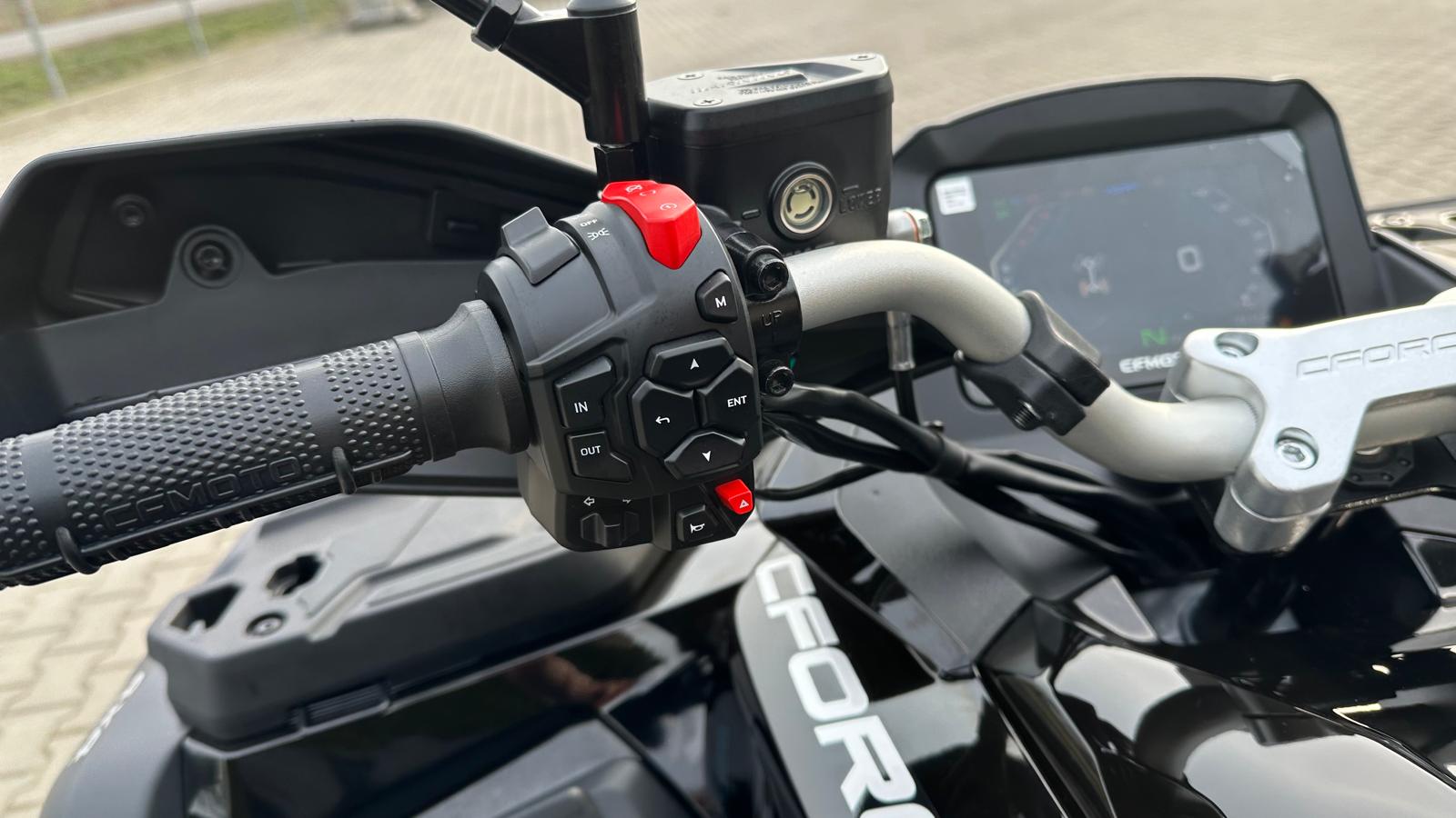 QUAD CFMOTO 850 TOURING BLACK BUMPER (800cc, 75 KM) - obrazek 14